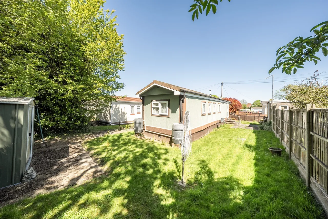 Caravan Site, St. Albans, photo 11