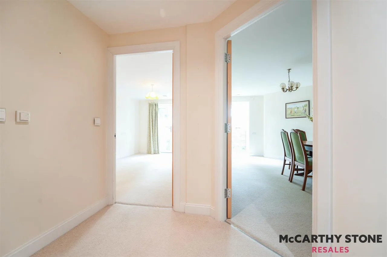 Wood Road, Wolverhampton, WV6, photo 19