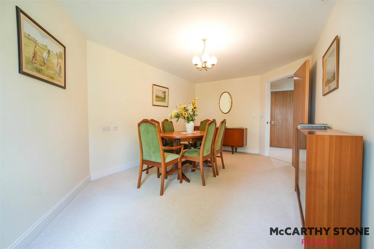 Wood Road, Wolverhampton, WV6, photo 13