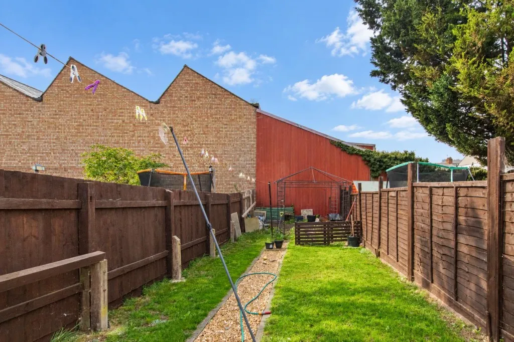 Queen Street, Rushden, photo 10