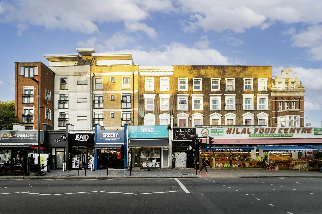 Kilburn High Road, London, NW6, photo 10