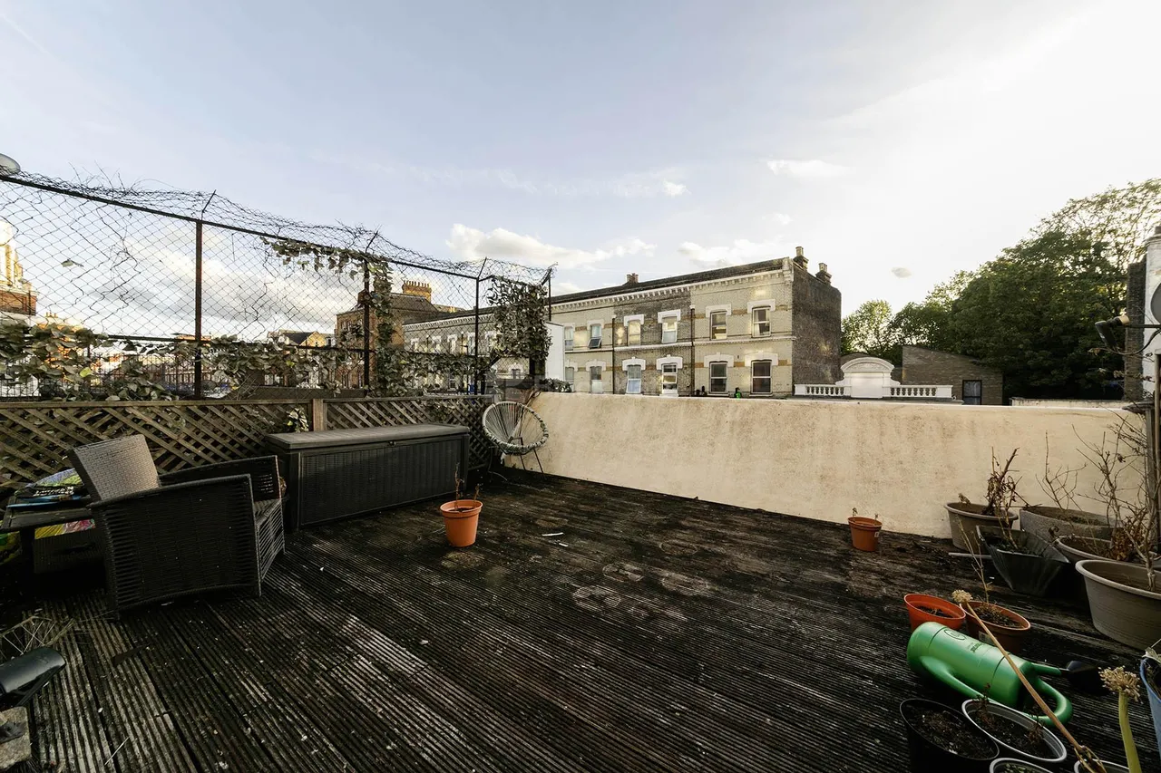 Kilburn High Road, London, NW6, photo 12