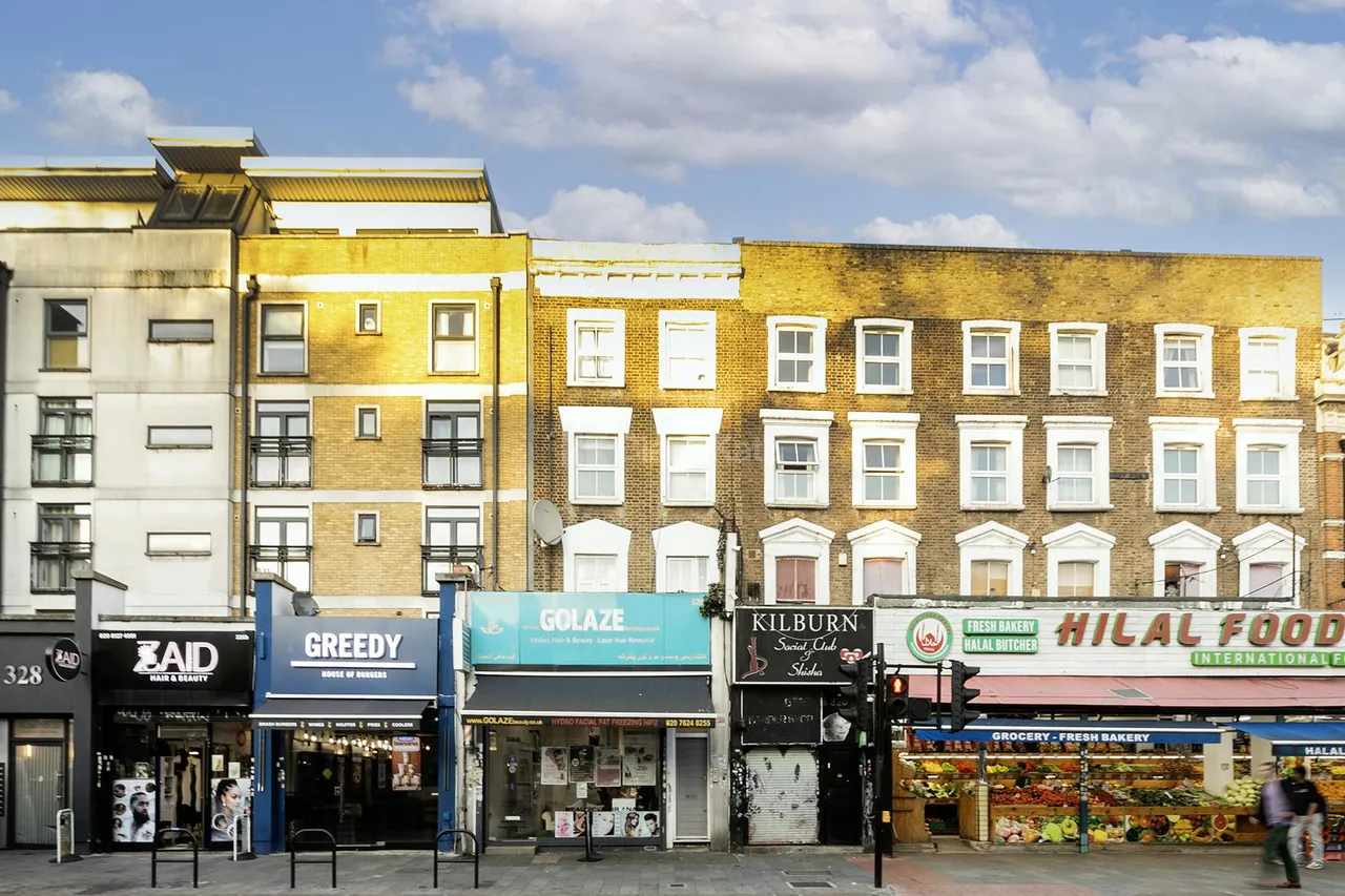 Kilburn High Road, London, NW6, photo 9