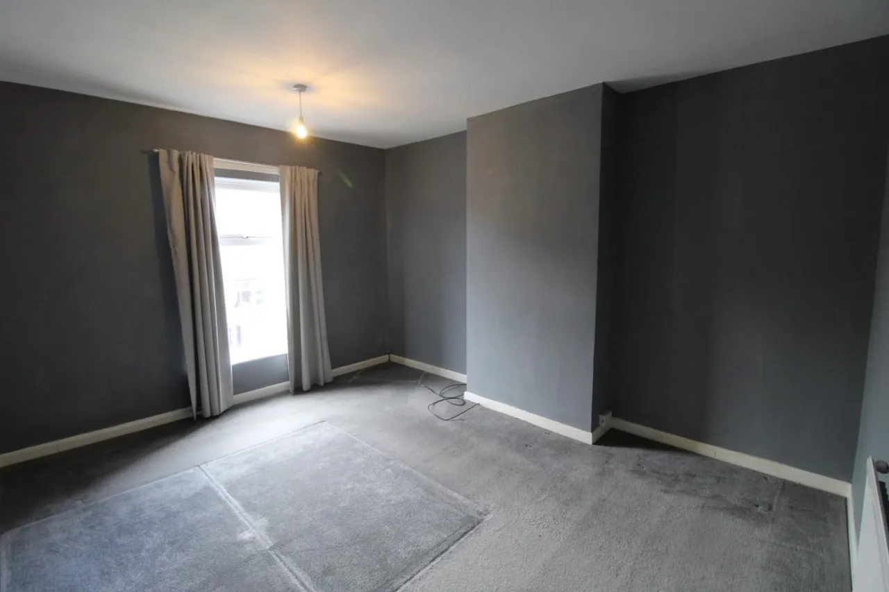 Wakefield Road, Kinsley, WF9, photo 8