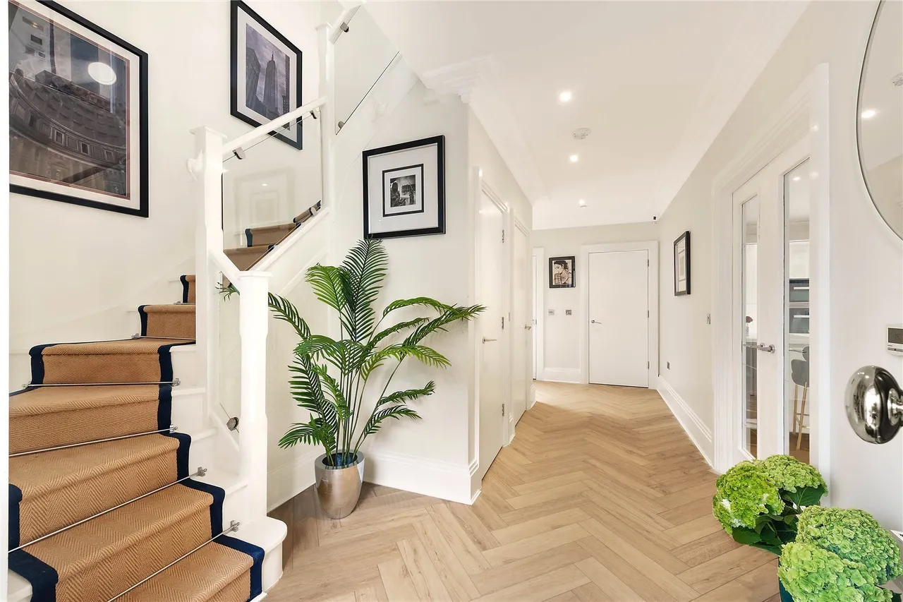 Battersea Park Road, London, SW11, photo 7