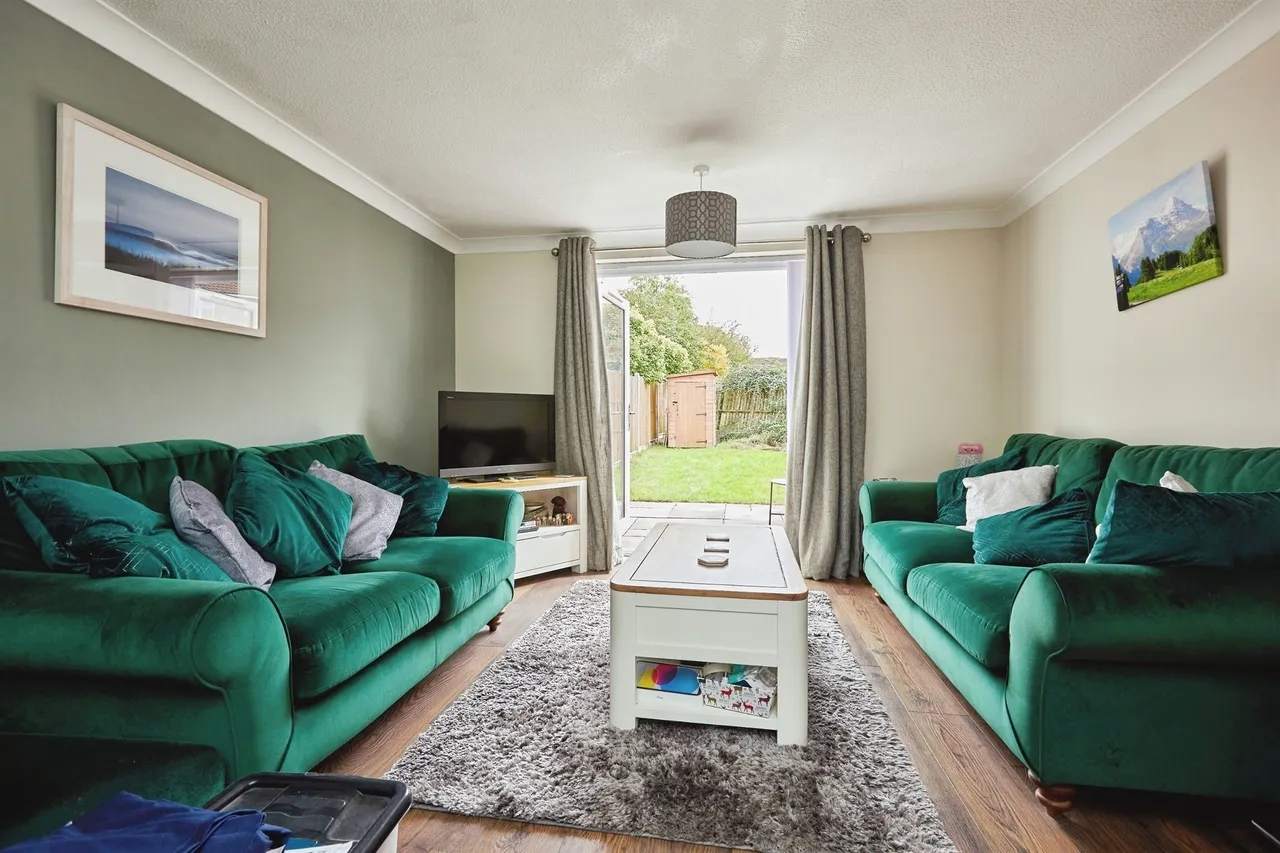 Camelot Way, Gillingham, SP8, photo 2
