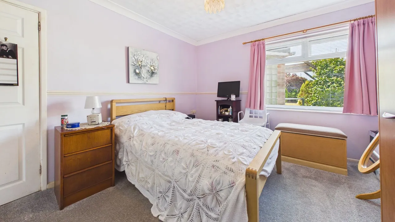 Marlowe Grove, Peterborough, PE4, photo 7