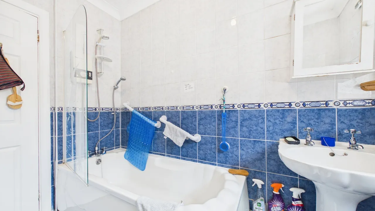 Marlowe Grove, Peterborough, PE4, photo 18