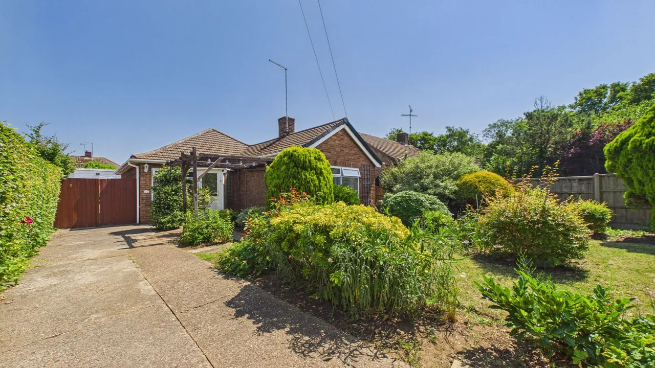 Marlowe Grove, Peterborough, PE4, photo 5