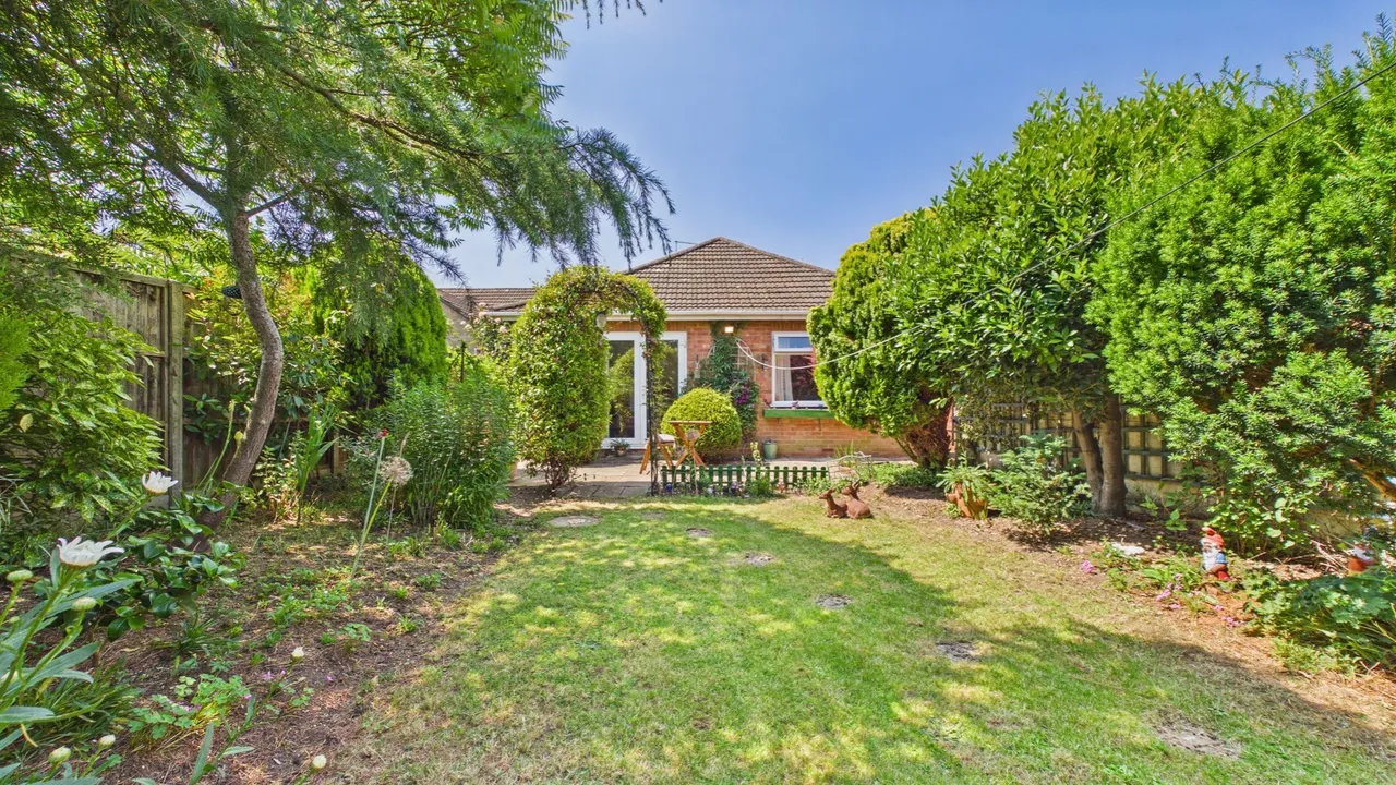 Marlowe Grove, Peterborough, PE4, photo 6