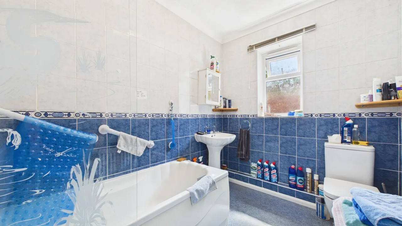 Marlowe Grove, Peterborough, PE4, photo 9