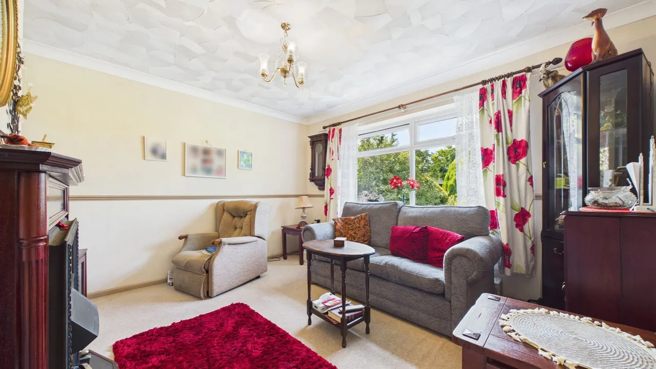 Marlowe Grove, Peterborough, PE4, photo 4
