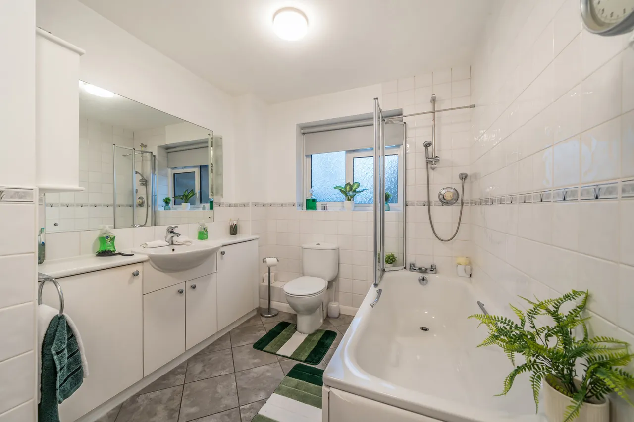 Vernon Drive, Harefield, UB9, photo 8