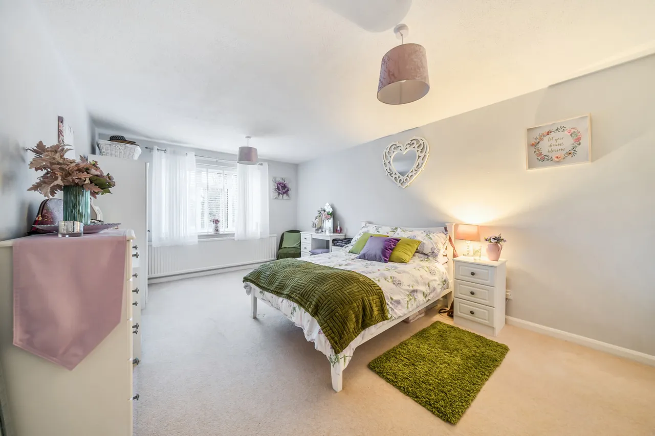 Vernon Drive, Harefield, UB9, photo 6