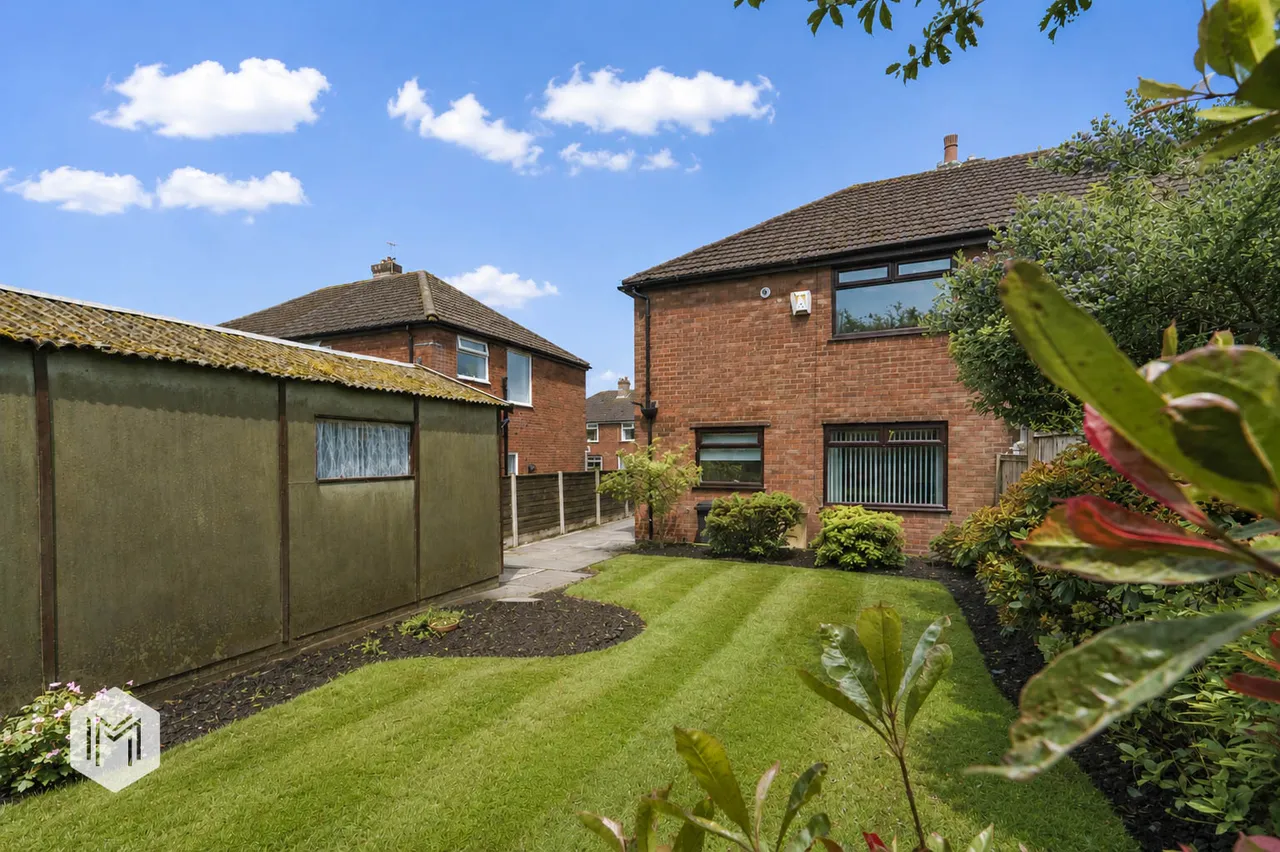 Queens Avenue, Bromley Cross, Bolton, BL7 9BJ, photo 14