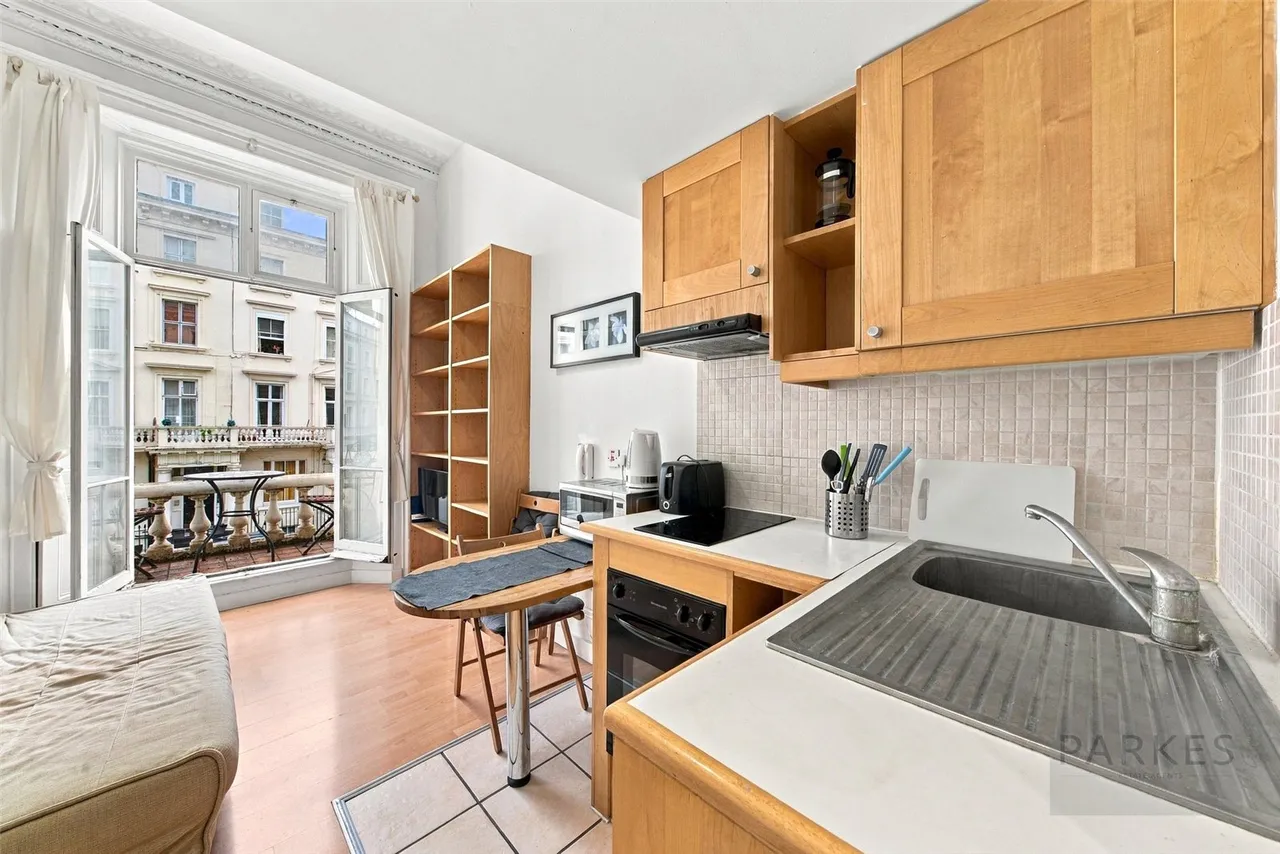 Belgrave Road, London, SW1V 2BL, photo 3