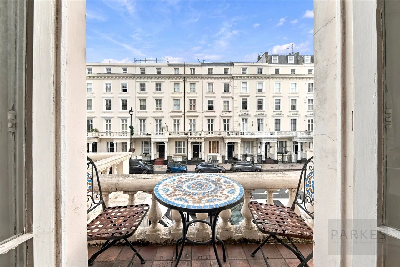 Belgrave Road, London, SW1V 2BL, photo 2