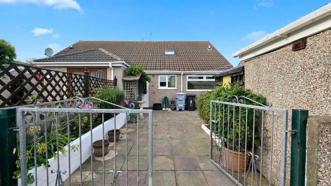 Tre Ambrose, Holyhead, LL65, photo 7