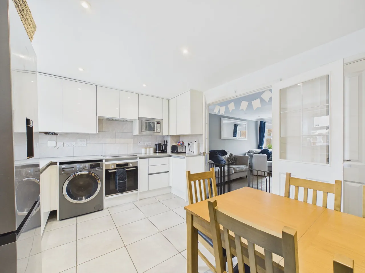 Watson Way, Stansted, CM24 8GN, photo 2