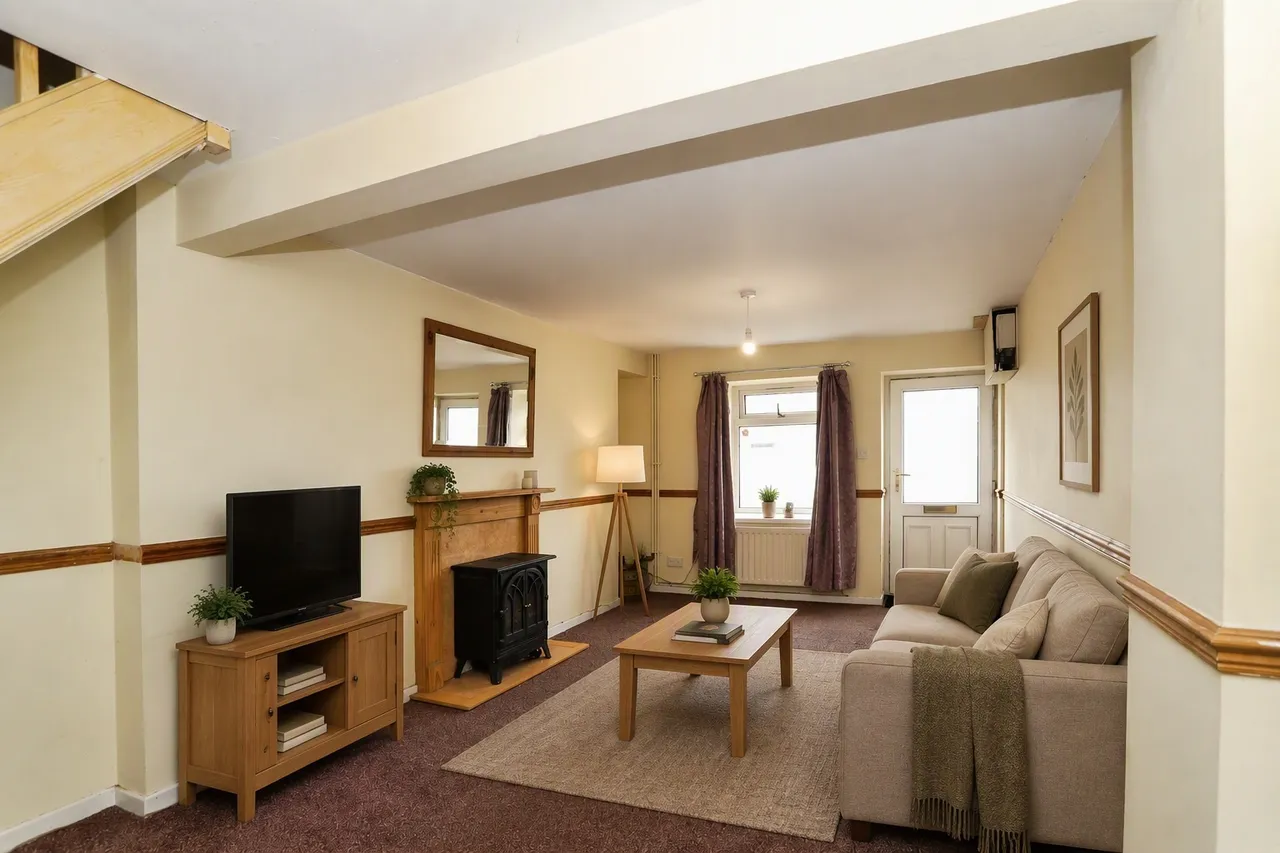 Main Road, Pontypridd, CF38, photo 2