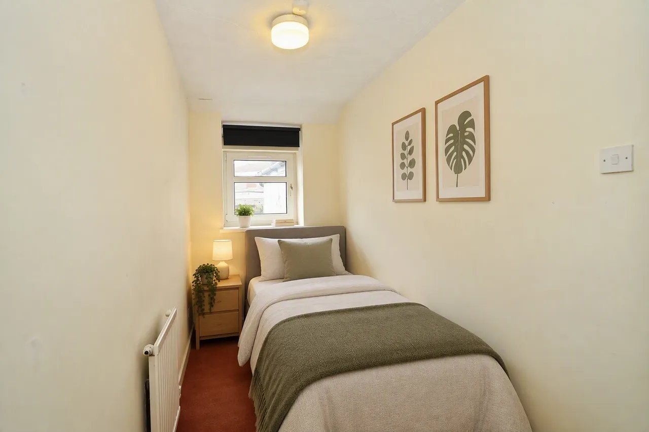 Main Road, Pontypridd, CF38, photo 4