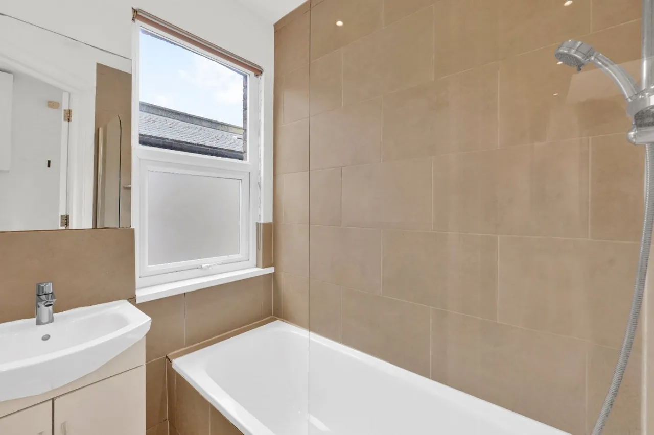 Chapter Road, London, NW2, photo 7