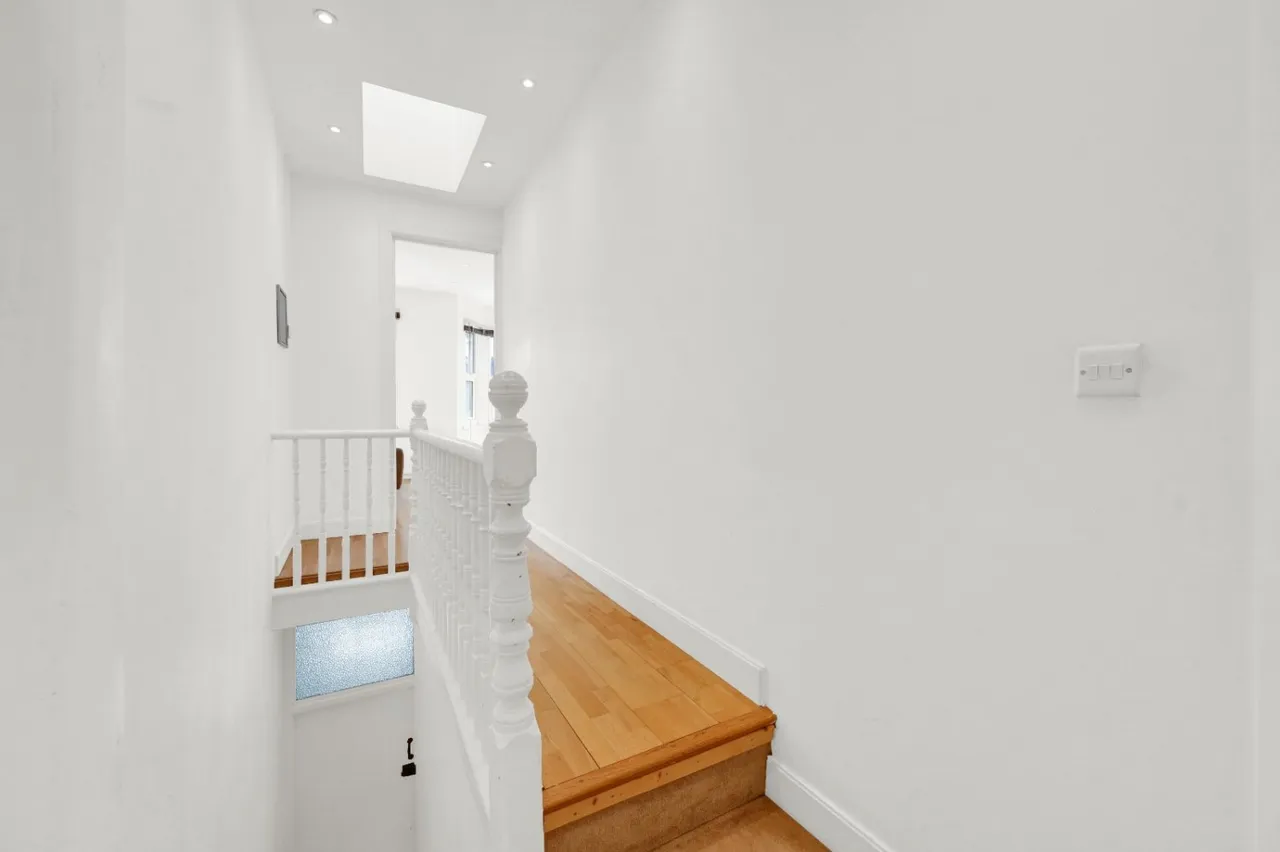 Chapter Road, London, NW2, photo 4