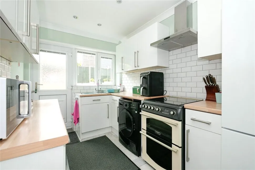 Dewhirst Road, Baildon, West Yorkshire, BD17, photo 4