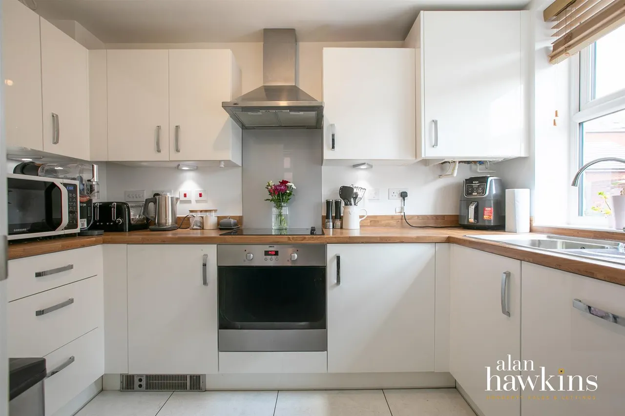 Dew Way, Calne, SN11, photo 6