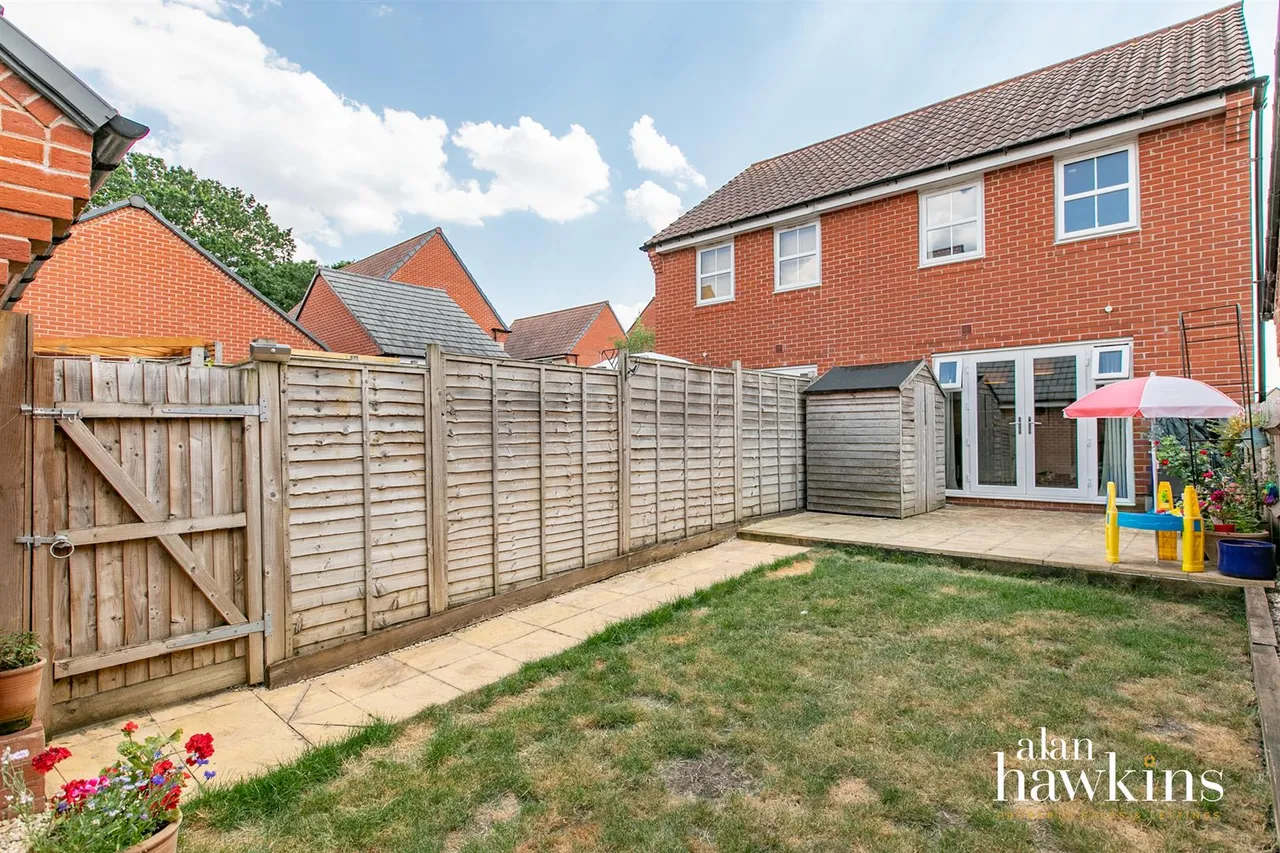 Dew Way, Calne, SN11, photo 2