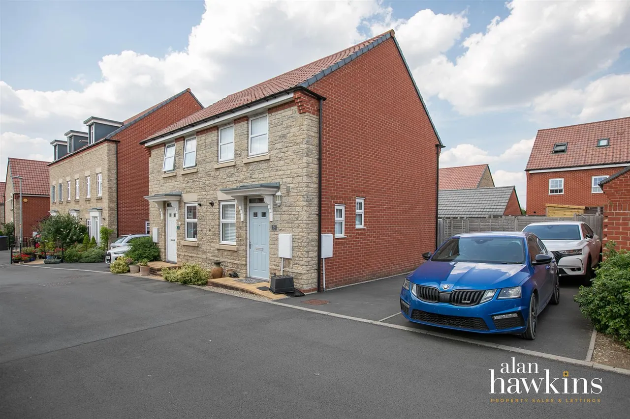 Dew Way, Calne, SN11, photo 13