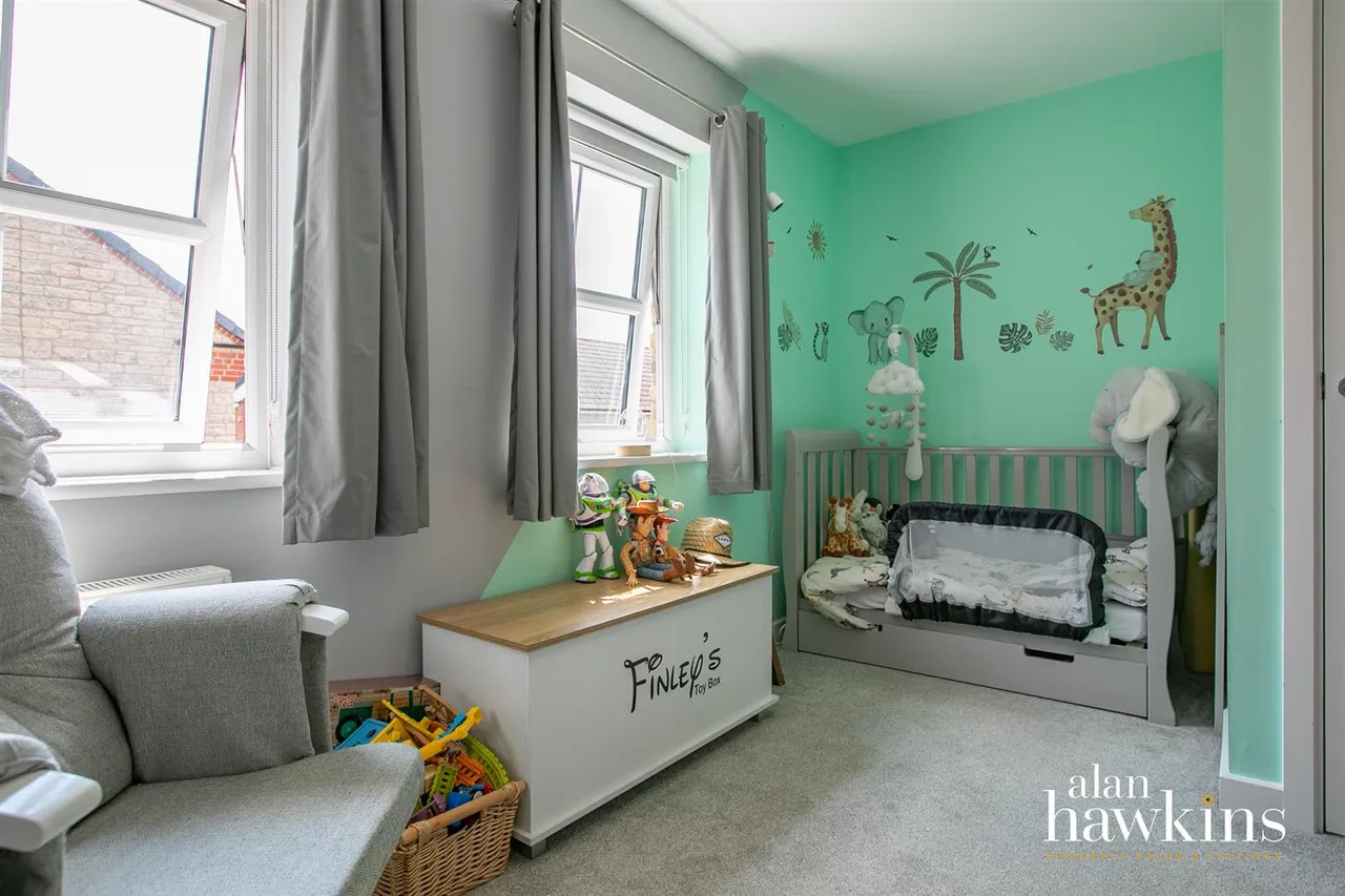Dew Way, Calne, SN11, photo 8