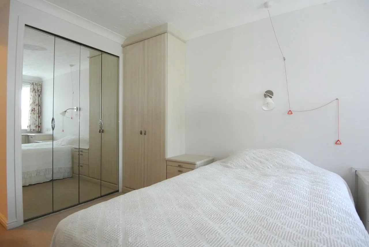 Perrin Court, Parkland Grove, Ashford, London, TW15 2GA, photo 4