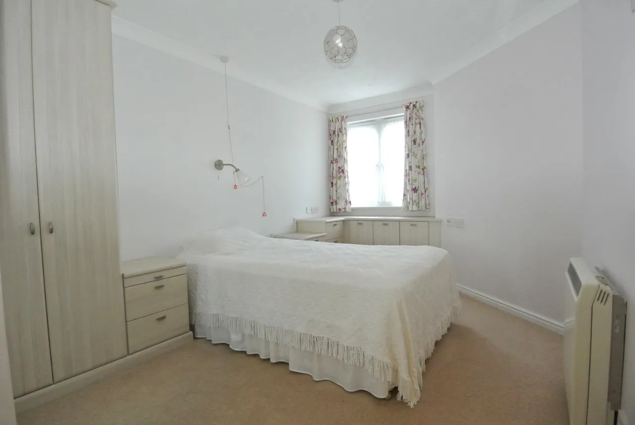 Perrin Court, Parkland Grove, Ashford, London, TW15 2GA, photo 5