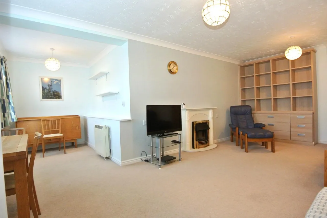 Perrin Court, Parkland Grove, Ashford, London, TW15 2GA, photo 7
