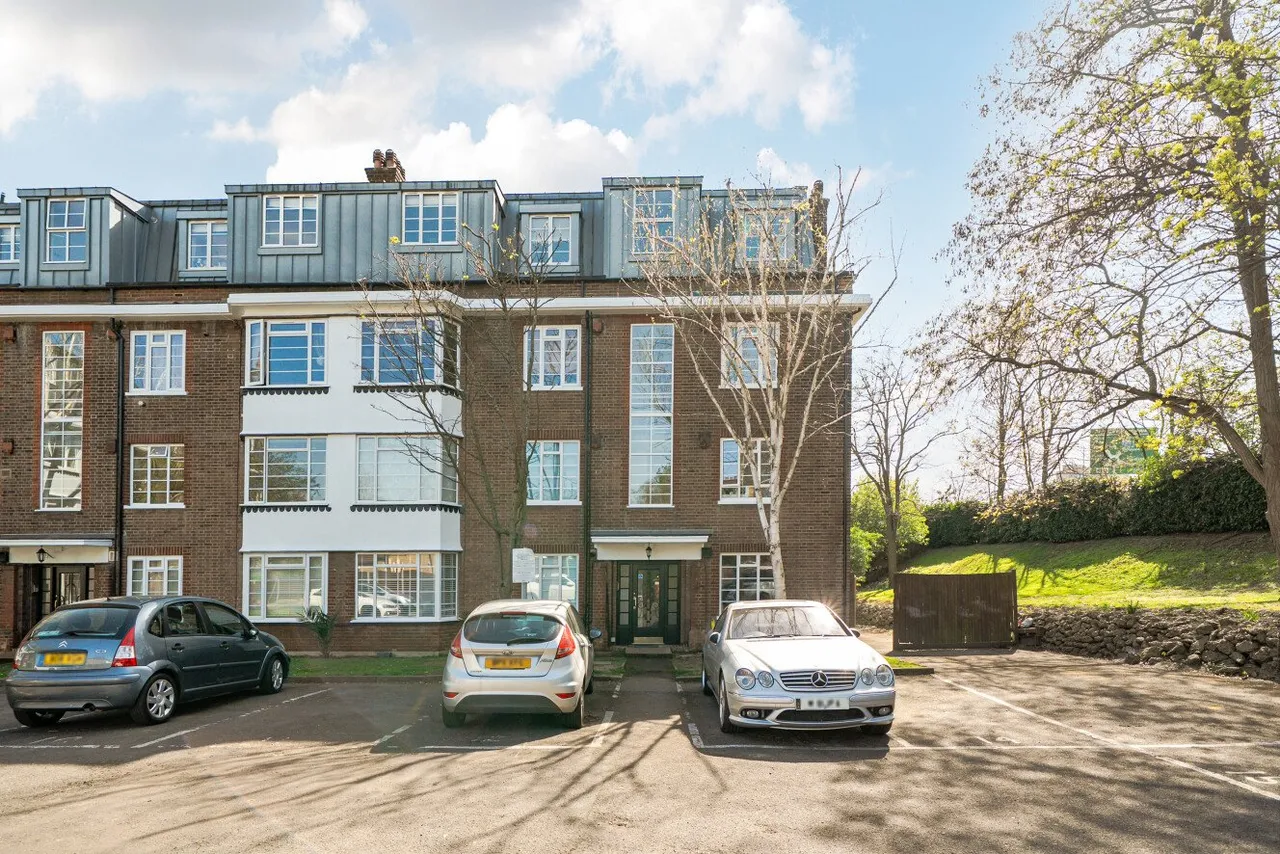 Manor Gardens, Acton, London, W3, photo 9