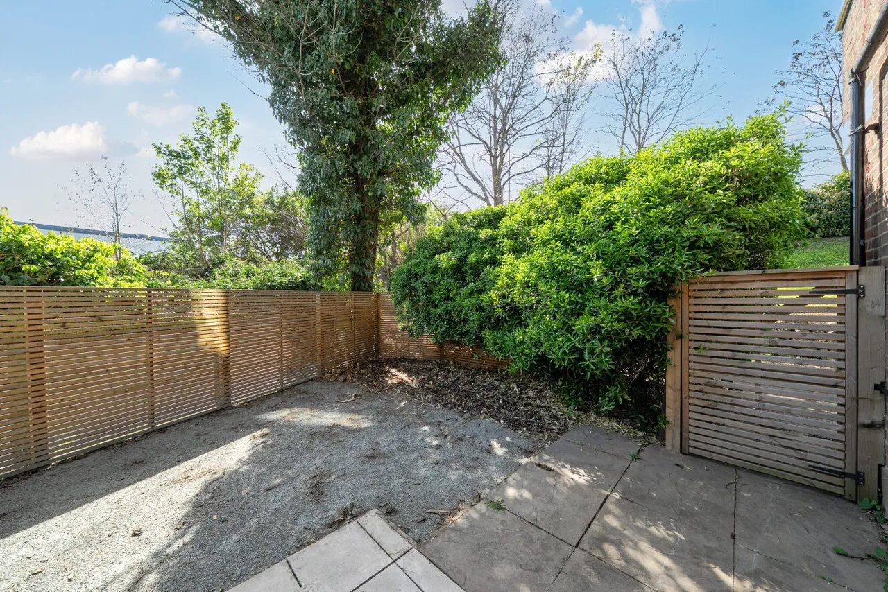 Manor Gardens, Acton, London, W3, photo 8