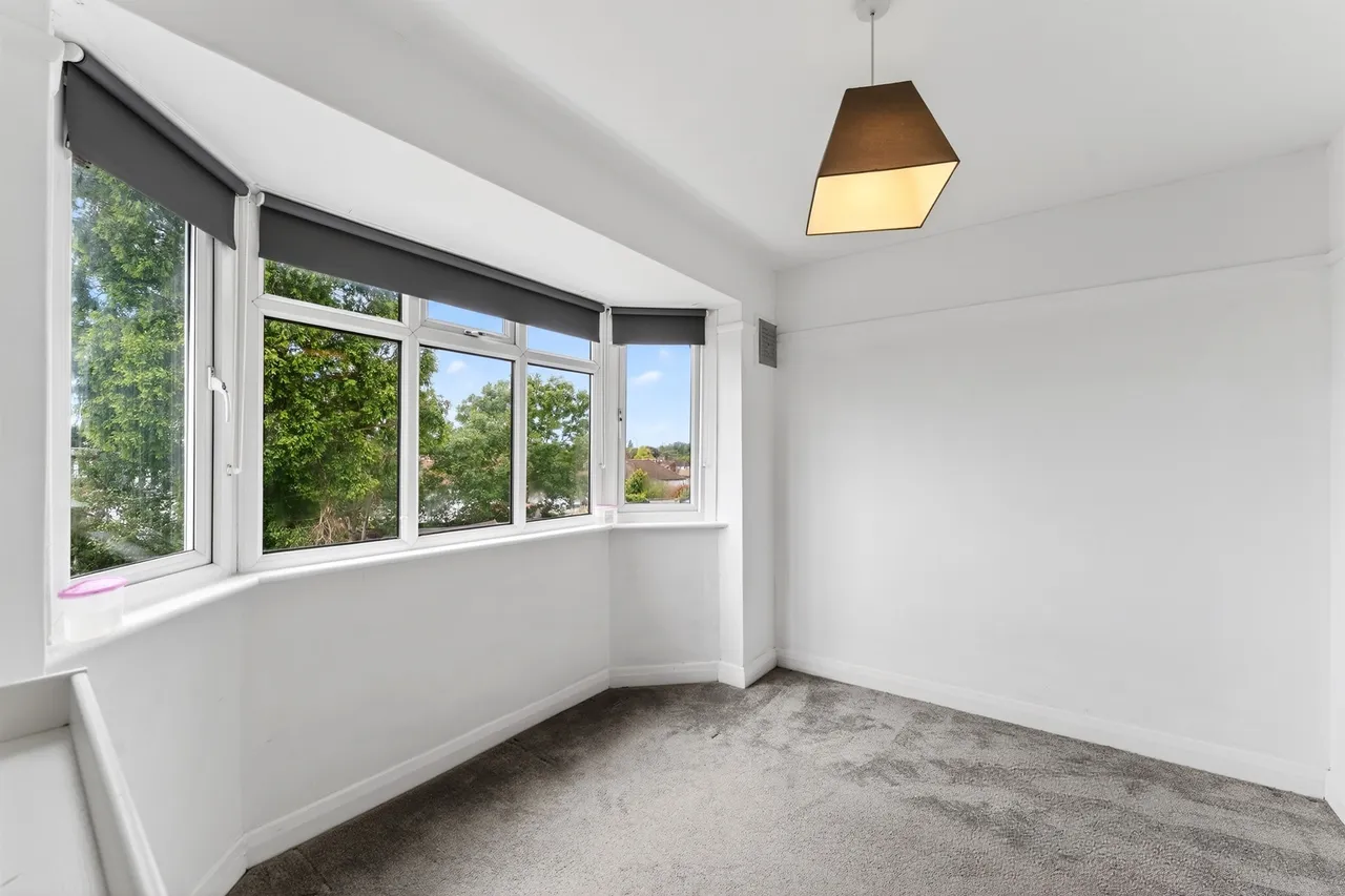 Kingsbridge Road, Morden, SM4, photo 13