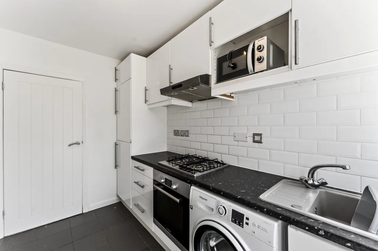 Kingsbridge Road, Morden, SM4, photo 3