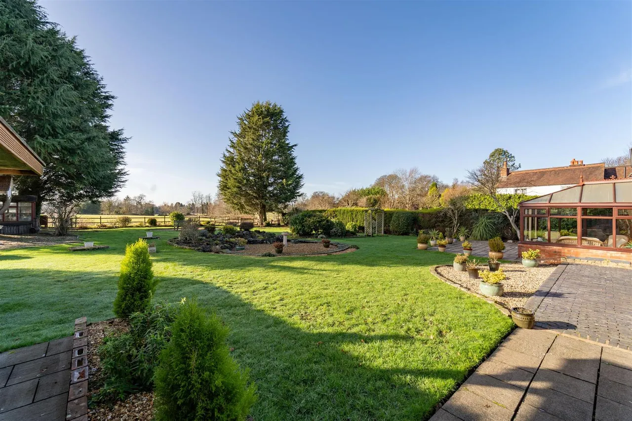Bromsgrove Road, Belbroughton, Stourbridge, photo 16