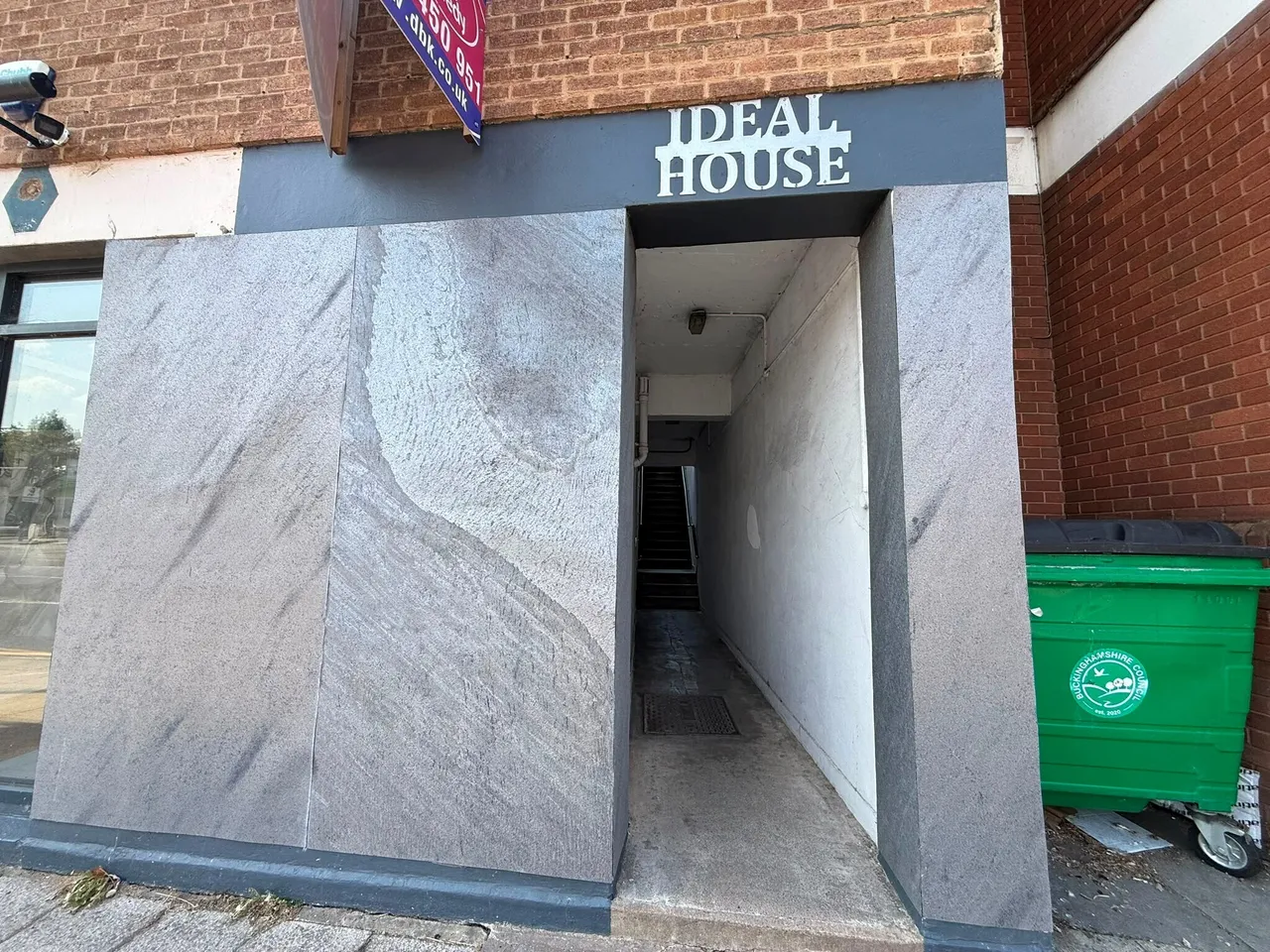 2 bed flat for sale, Exchange Street, Aylesbury, HP20