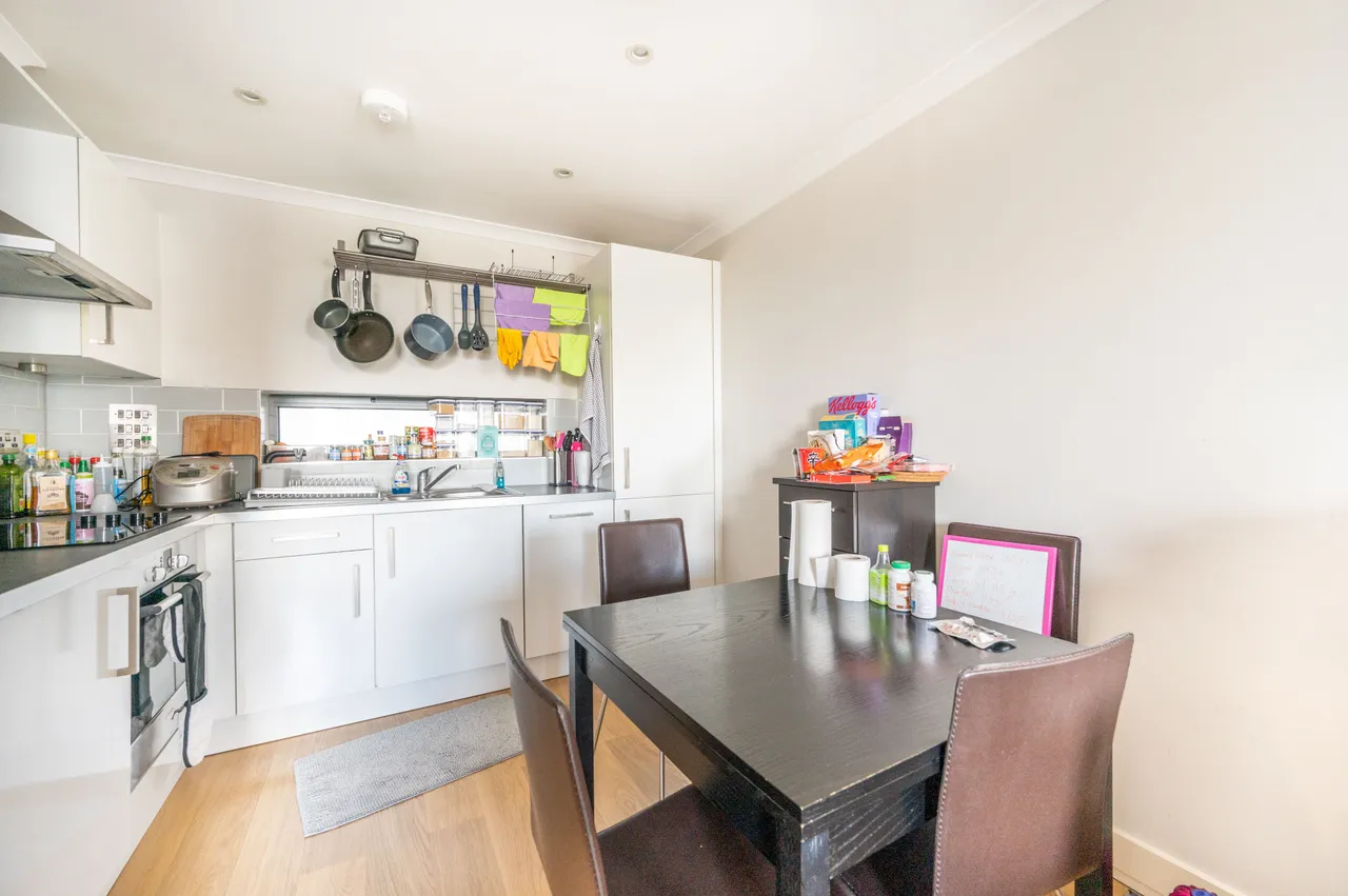 37 Edge Apartments, 1 Lett Road, London, photo 2