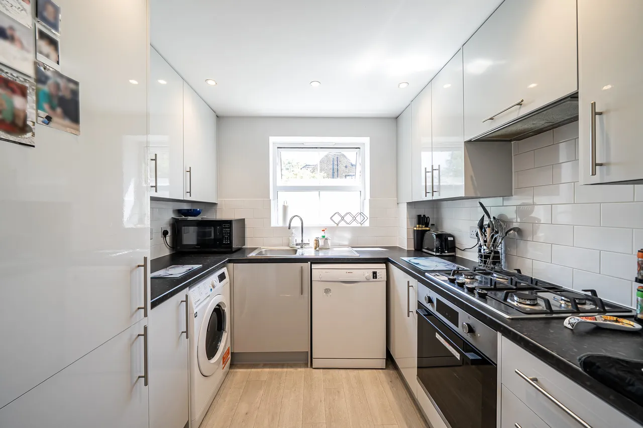 Pinner Road, Northwood, HA6, photo 6