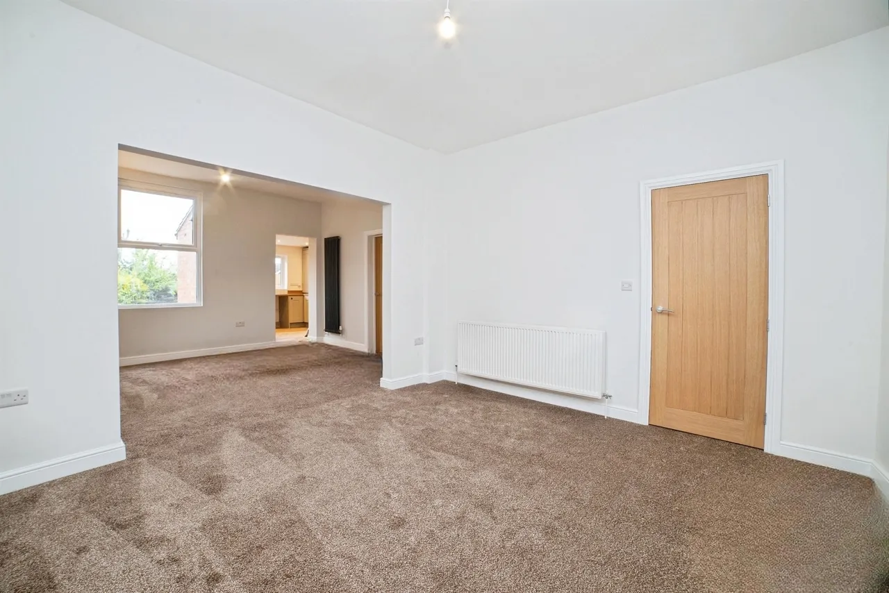 Lynncroft, Eastwood, NG16, photo 2