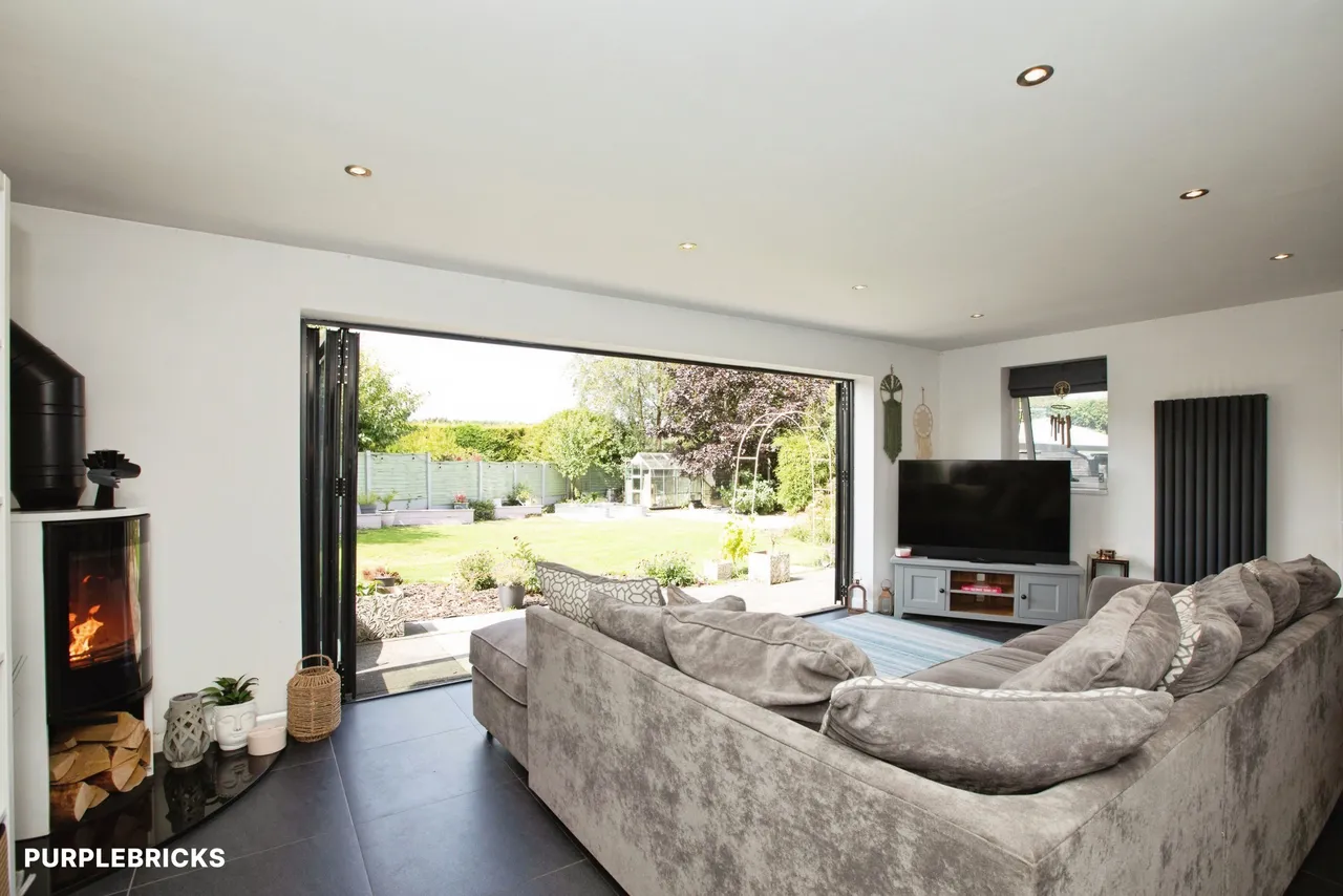 Chapman Road, Darwen, BB3, photo 3