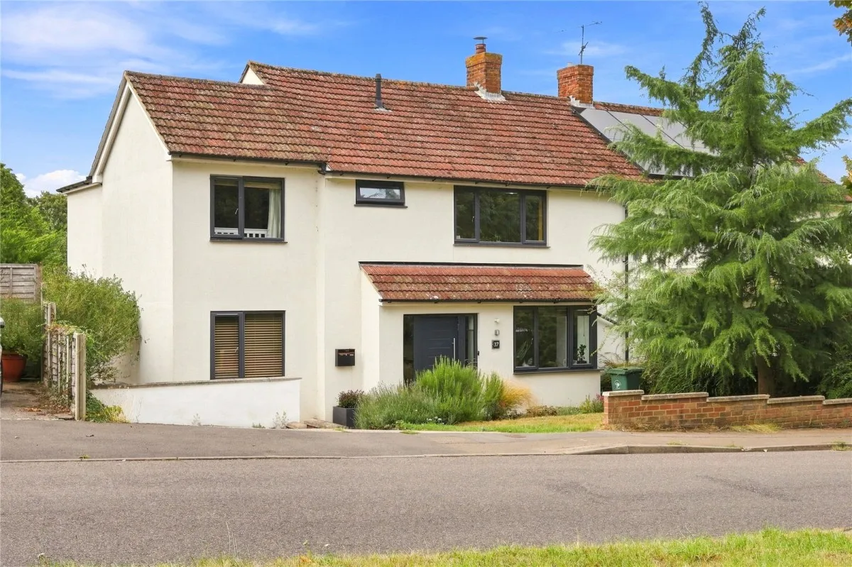 4 bed house for sale, with 4 bedrooms in Saffron Walden, CB11