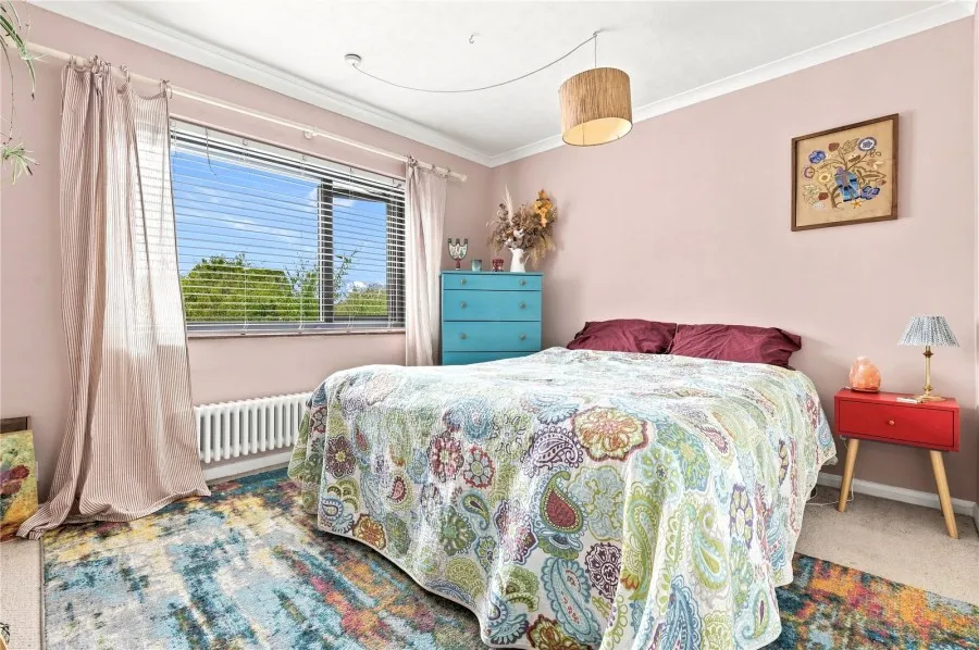 with 4 bedrooms in Saffron Walden, CB11, photo 12