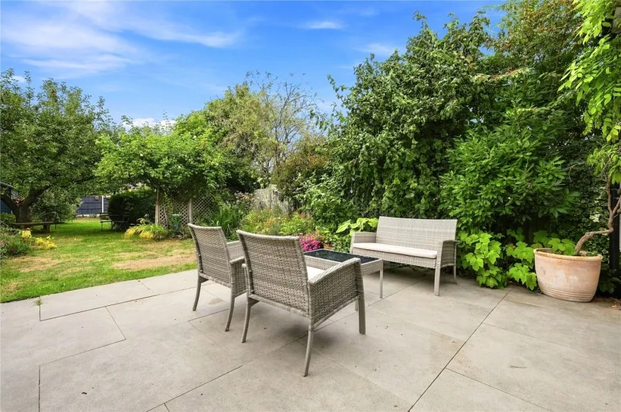 with 4 bedrooms in Saffron Walden, CB11, photo 17