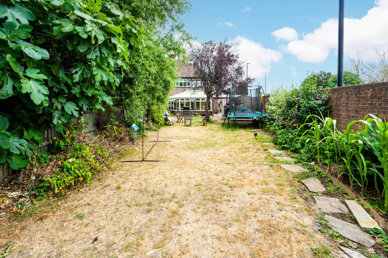 8 Savile Close, New Malden, photo 5