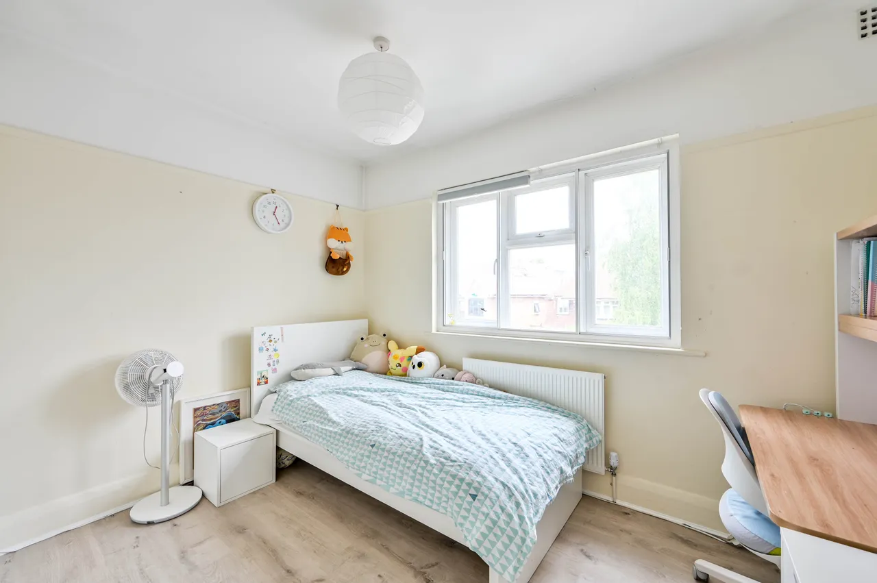 8 Savile Close, New Malden, photo 7